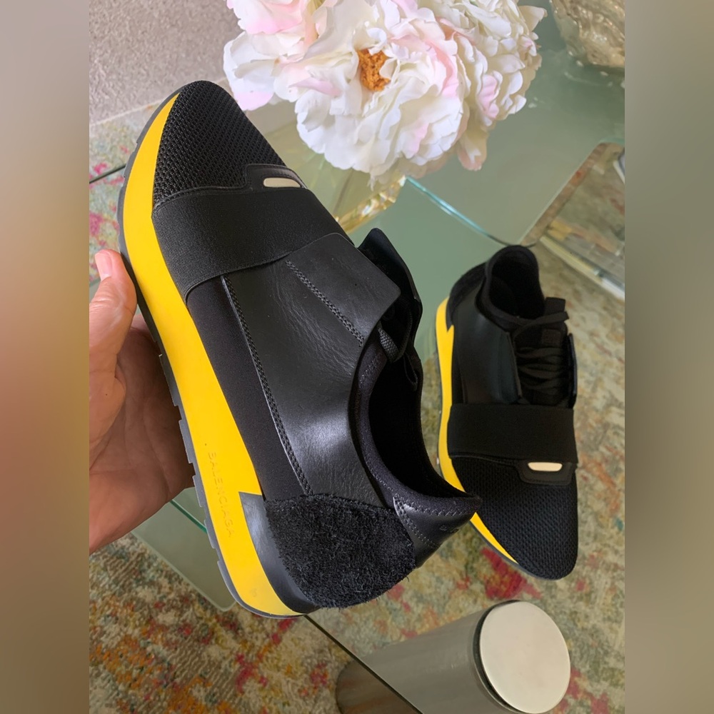 Balenciaga - Picture 4 of 12